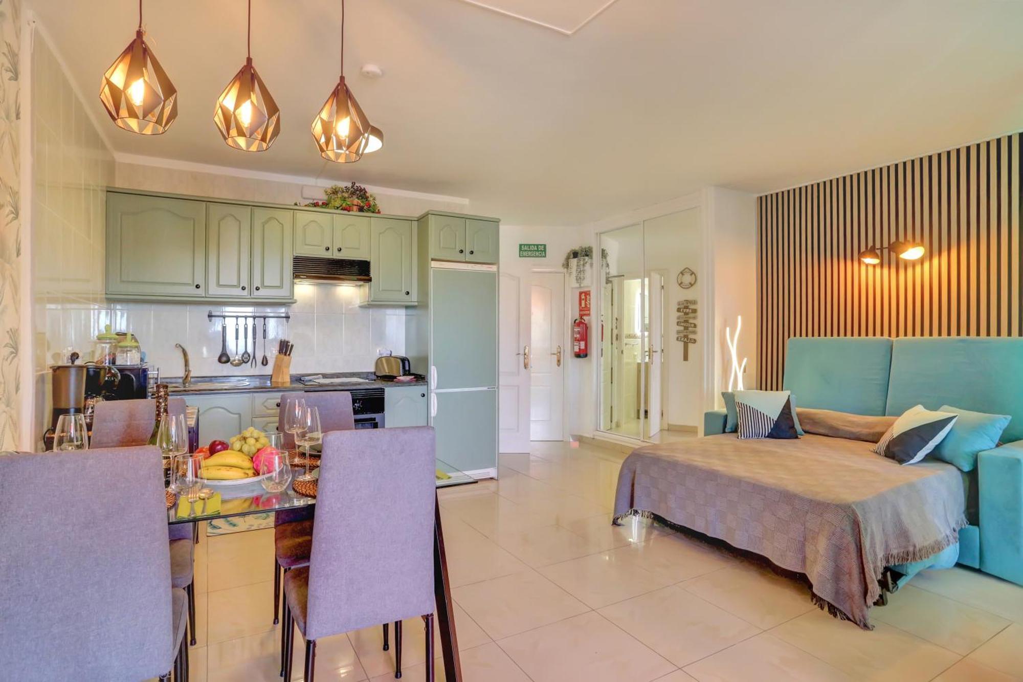 Luxory Dreamy Sunset, Seafront, Direct Access To The Promenade,Wifi,Pool,Free Parking Apartment Los Cristianos  Exterior photo