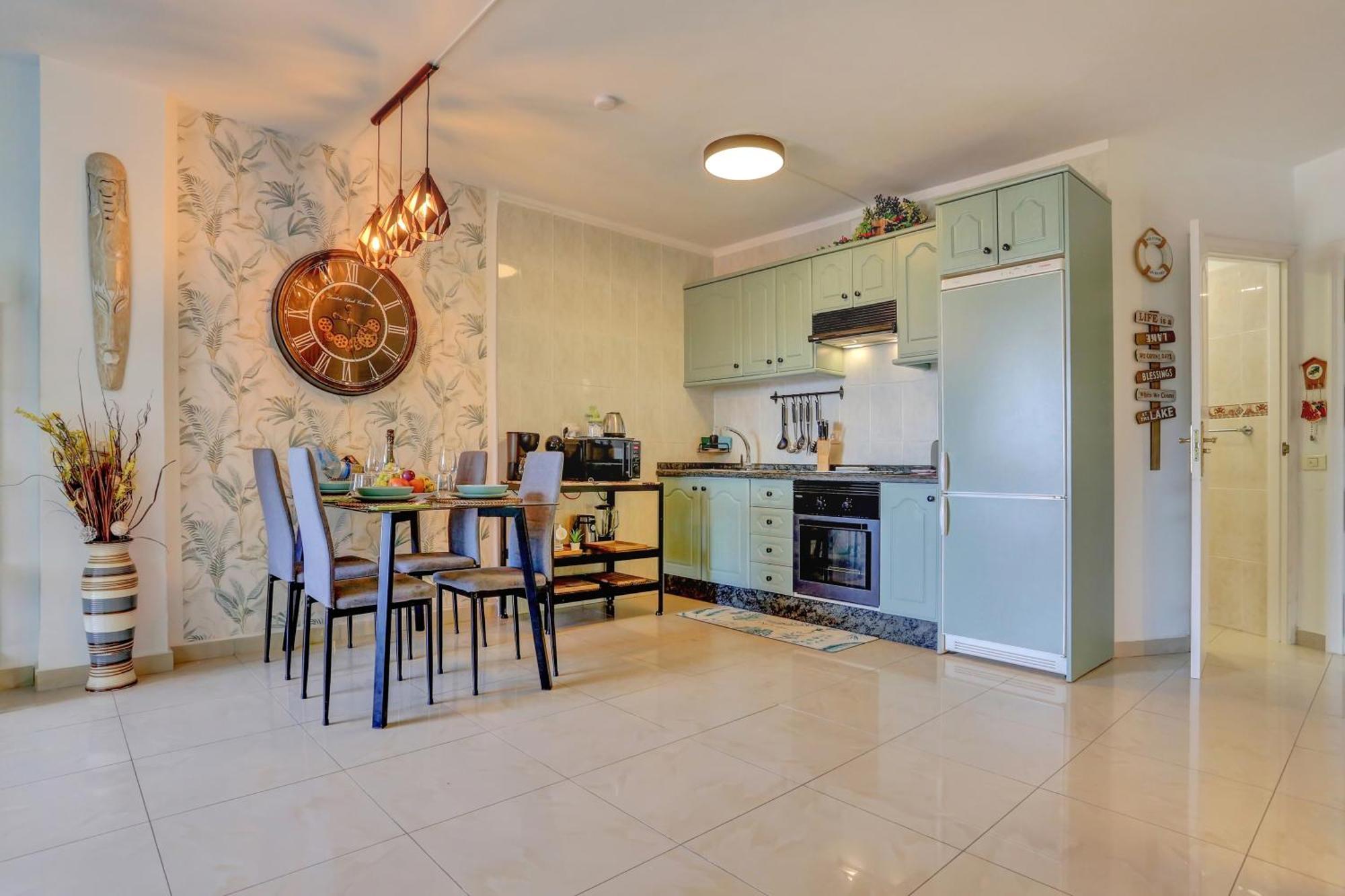 Luxory Dreamy Sunset, Seafront, Direct Access To The Promenade,Wifi,Pool,Free Parking Apartment Los Cristianos  Exterior photo