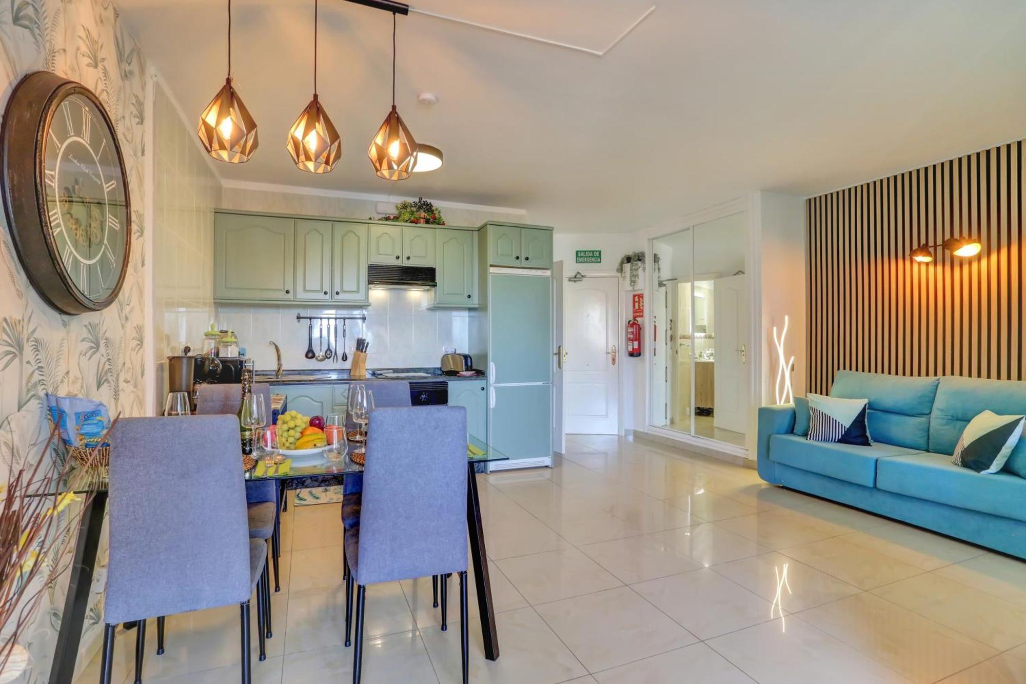 Luxory Dreamy Sunset, Seafront, Direct Access To The Promenade,Wifi,Pool,Free Parking Apartment Los Cristianos  Exterior photo